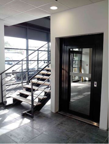 Ascenseur moderne cauret